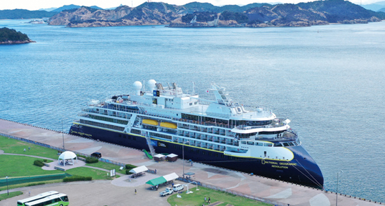 航路浚渫による大型船受入れ